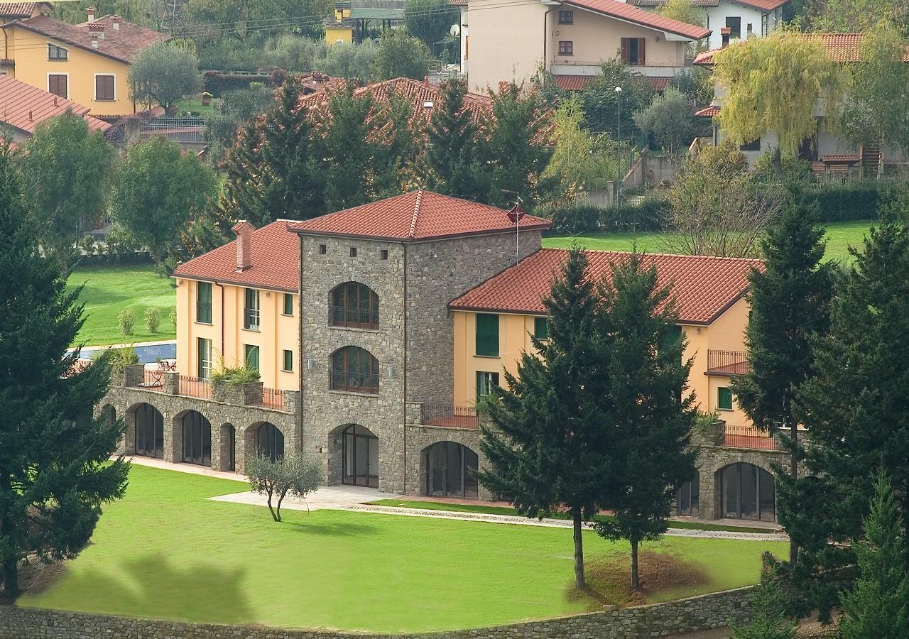 Ca Del Moro Resort & Spa Pontremoli Exteriör bild