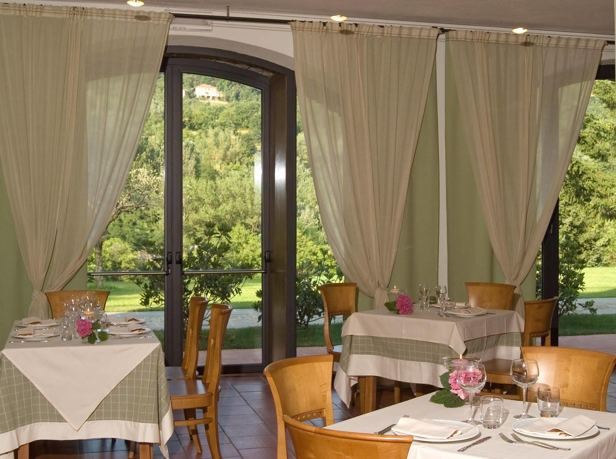 Ca Del Moro Resort & Spa Pontremoli Exteriör bild